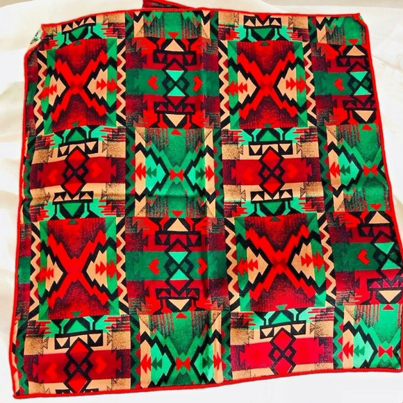 🎄Southwestern Print Christmas Cloth Napkins 4🌵🌶 - Picture 2 of 3